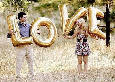 Буквы LOVE на 14 Февраля