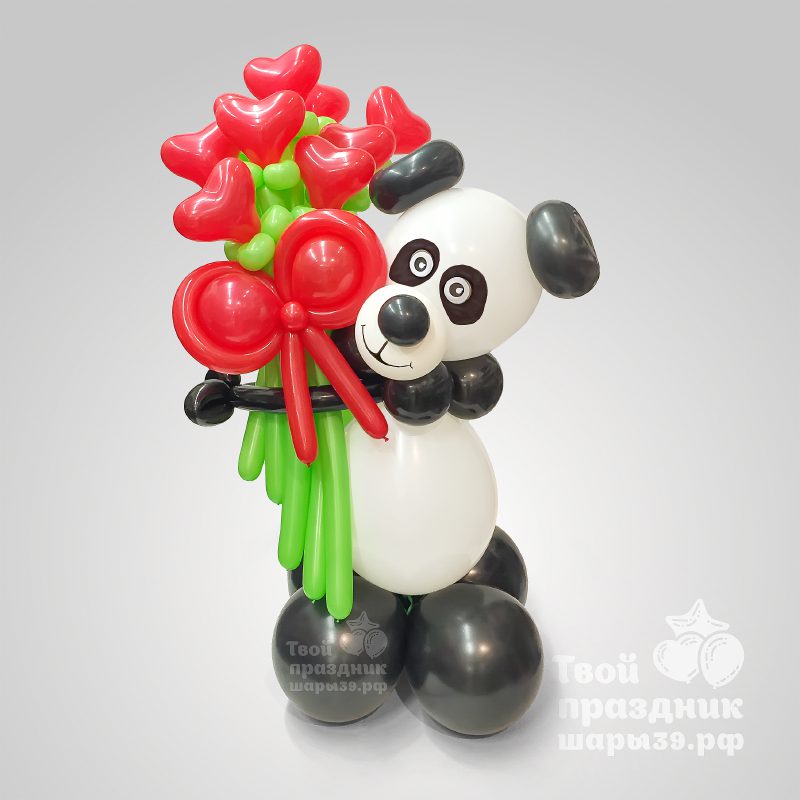 Воздушный панда с большим букетом