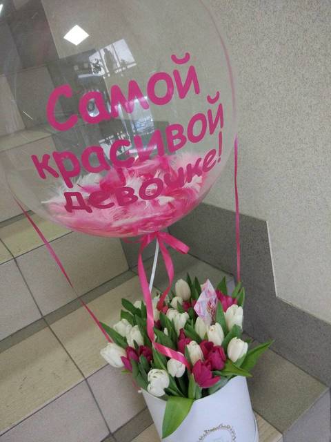 Баблс с цветами в шляпной коробке! Хит! Шары к 8 марта. Шары39.рф