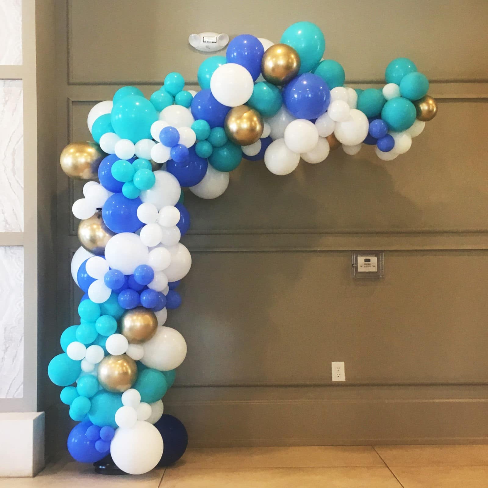 Пример работы наших коллег - фотозона в стиле органик декор