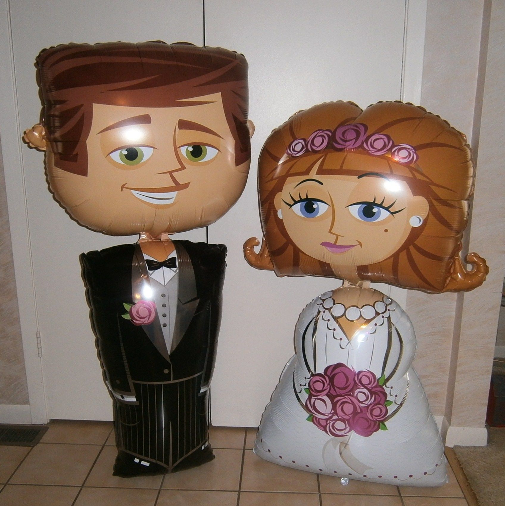 Ходячие фигуры молодоженов на свадьбу в Калининграде. Шары39.рф